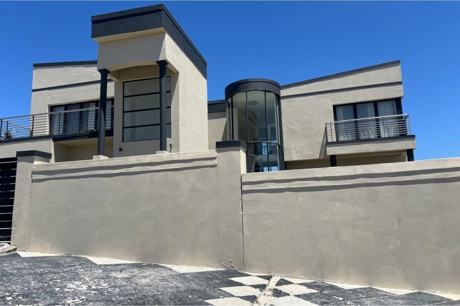 5 Bedroom Property for Sale in Haasendal Western Cape